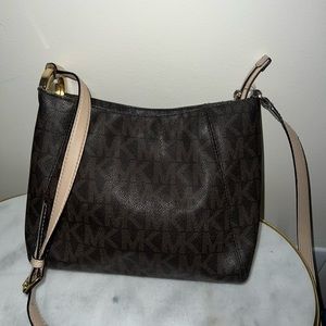 Michael Kors Crossbody Bag